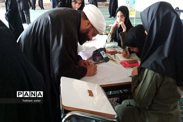 برگزاری همایش دختران فاطمی در آرامگاه سید حمزه (ع) شهرستان کاشمر