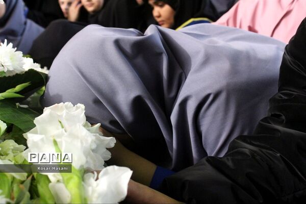 برگزاری مراسم استقبال از شهید گمنام در دبیرستان سمیه ناحیه ۲ تبریز