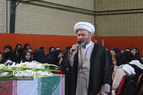 برگزاری مراسم استقبال از شهید گمنام در دبیرستان سمیه ناحیه ۲ تبریز