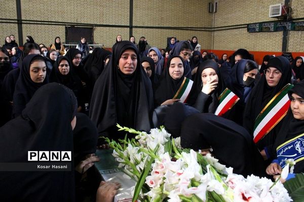 برگزاری مراسم استقبال از شهید گمنام در دبیرستان سمیه ناحیه ۲ تبریز