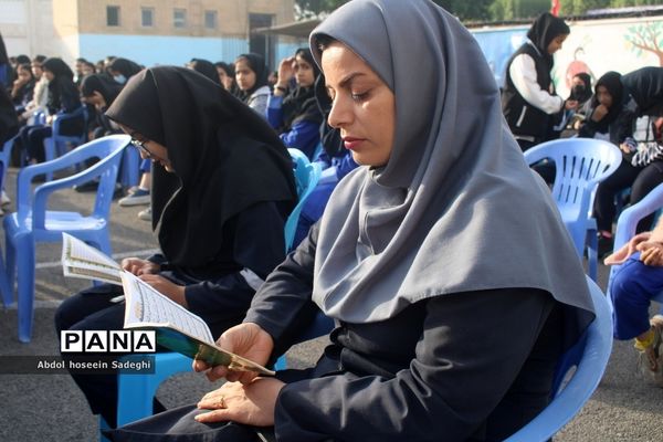 وداع با شهید گمنام  و زیارت عاشورا در دبیرستان متوسطه اول سمیه بوشهر