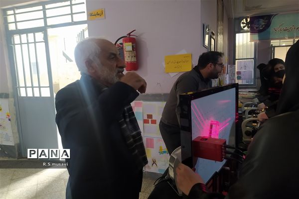 نواختن زنگ پژوهش در دبیرستان سید احمد فاتحی یک