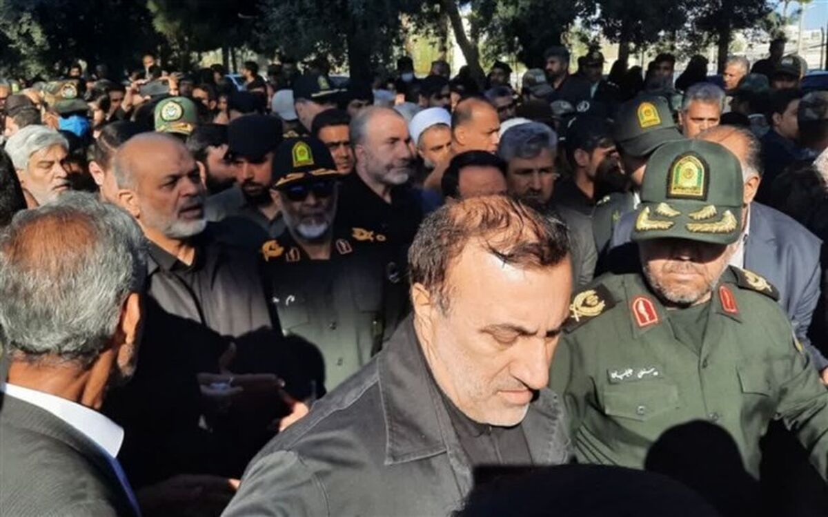 شهدا پرچم افتخار و عزت کشور و پیام‌رسان انقلاب به جهان هستند