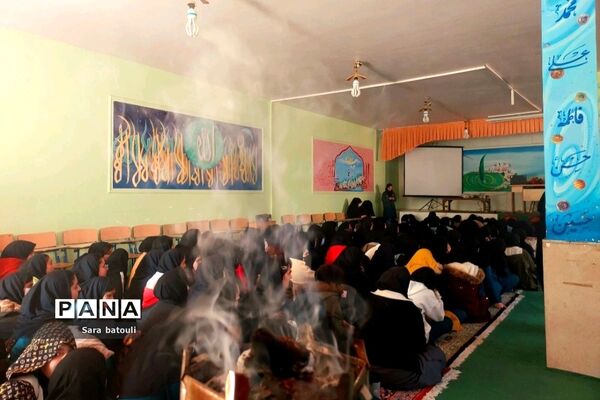 مراسم شهادت مادر دو عالم با رنگ و بوی پرچم قمر بنی هاشم(ع)