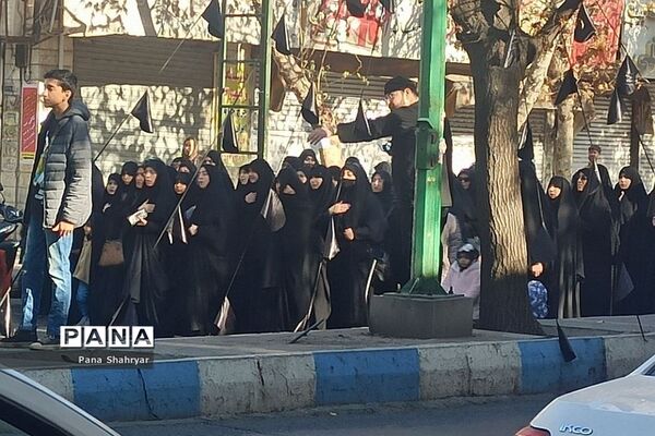 دانش‌آموزان عزادار فاطمی در شهریار