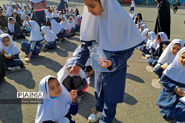 دانش‌آموزان عزادار فاطمی در شهریار