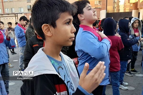 دانش‌آموزان عزادار فاطمی در شهریار