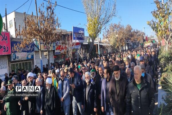 مراسم تشییع و خاکسپاری شهید گمنام در مصلی امام خامنه‌ای (ره) شهرستان شیروان