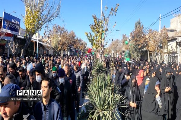 مراسم تشییع و خاکسپاری شهید گمنام در مصلی امام خامنه‌ای (ره) شهرستان شیروان
