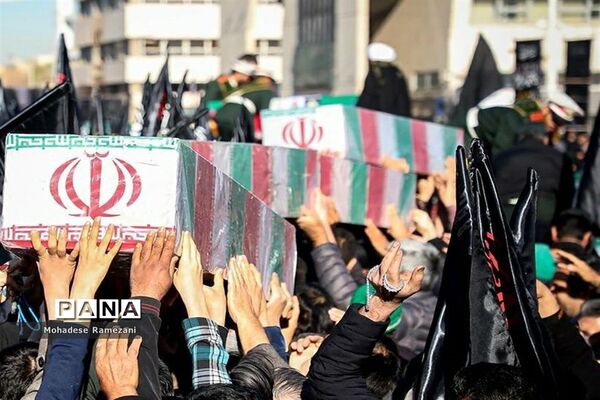 استقبال پرشور عاشقان فاطمی از کاروان شهدای گمنام