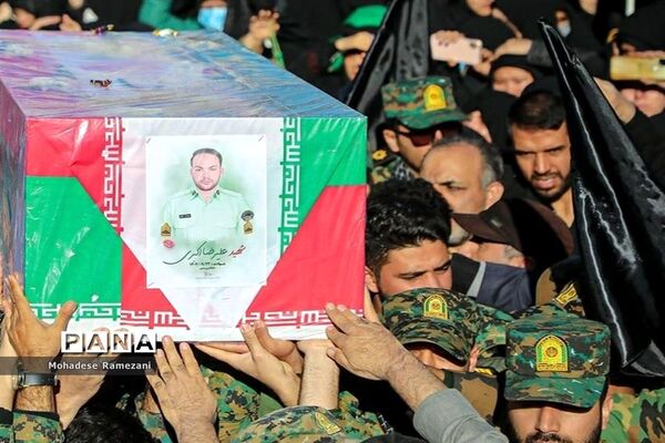 استقبال پرشور عاشقان فاطمی از کاروان شهدای گمنام