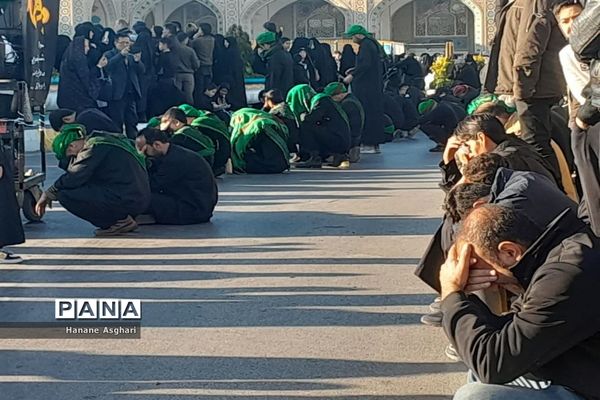 استقبال پرشور عاشقان فاطمی از کاروان شهدای گمنام