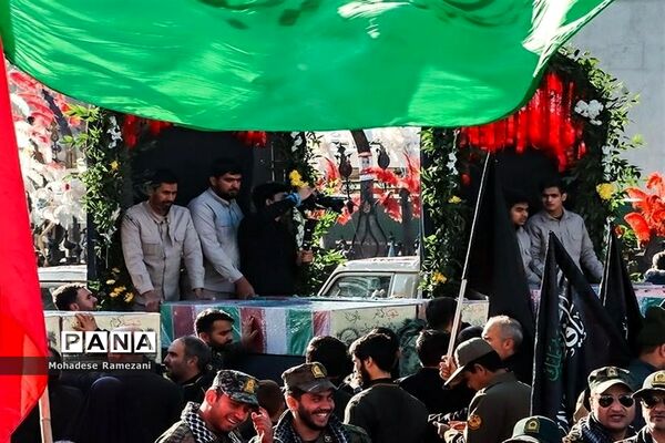 استقبال پرشور عاشقان فاطمی از کاروان شهدای گمنام