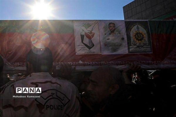 استقبال پرشور عاشقان فاطمی از کاروان شهدای گمنام