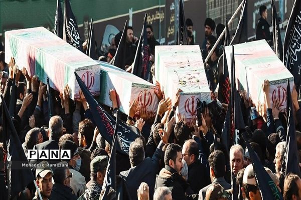 استقبال پرشور عاشقان فاطمی از کاروان شهدای گمنام