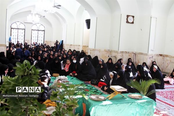 اجتماع بانوان فاطمی در زیارتگاه شهید مدرس کاشمر