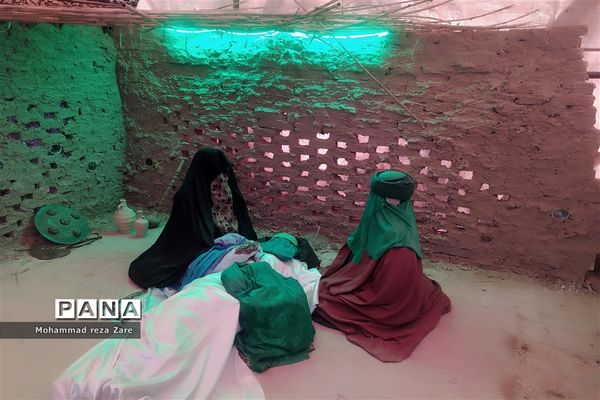 برپایی نمایشگاه یاس کبود به‌مناسبت شهادت حضرت زهرا (س)