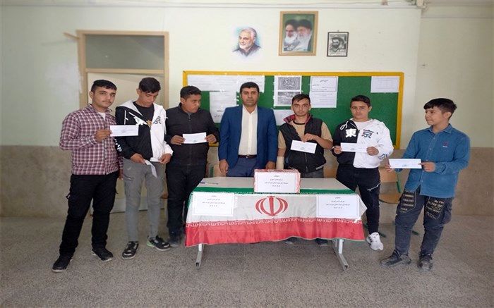 پای سخن مربی پرورشی عاشق و متعصب؛ «مشق زندگی» نه مشق شب