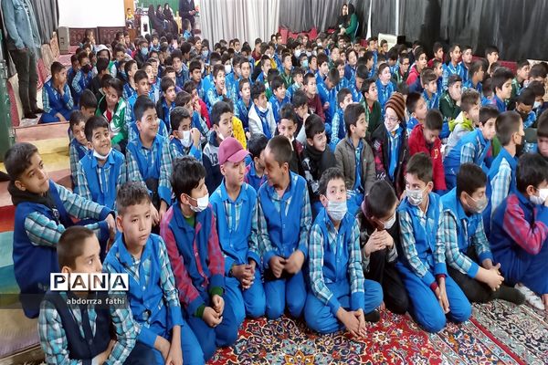 اجرای طرح لاله‌های روشن در مدارس شهرستان  دلیجان