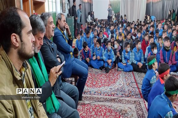 اجرای طرح لاله‌های روشن در مدارس شهرستان  دلیجان