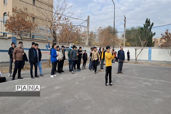 مسابقات جهانی نجات تخم مرغ در مدرسه نمونه دولتی البرز شهریار