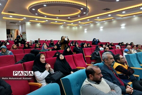 تجلیل از داوطلبان سلامت در شهرستان پیشوا