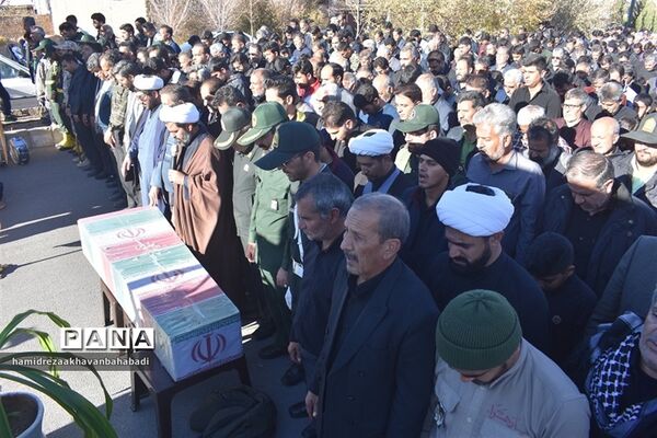 تشییع شهید گمنام در روستای احمد آباد بخش مرکزی بهاباد
