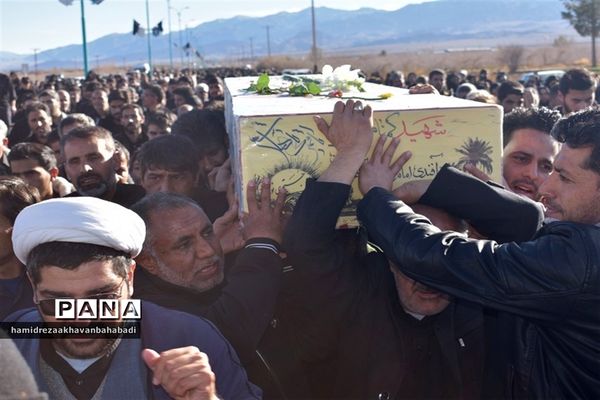 تشییع شهید گمنام در روستای احمد آباد بخش مرکزی بهاباد
