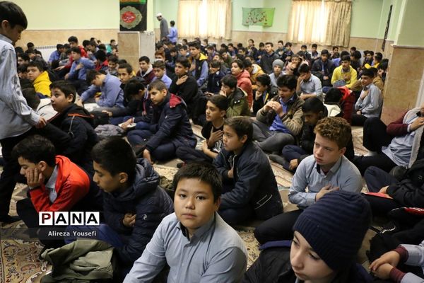 مراسم هیات دانش‌آموزان دبیرستان گوهرتاج ترابی زاده قم