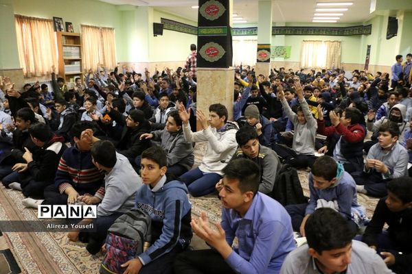 مراسم هیات دانش‌آموزان دبیرستان گوهرتاج ترابی زاده قم