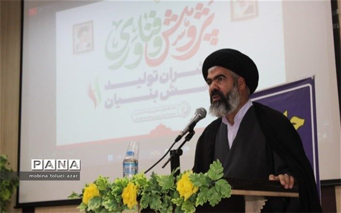 نگرش مدیران مدارس، شکل‌دهنده شخصیت و تفکر دانش‌آموزان است