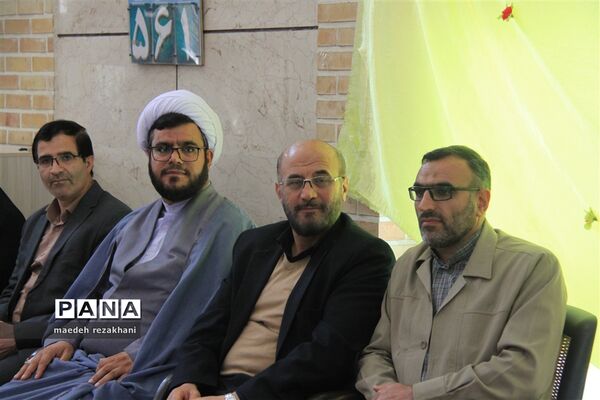 جشن تکلیف بیش از 1400 دانش‌آموز دختر ناحیه 2 قزوین