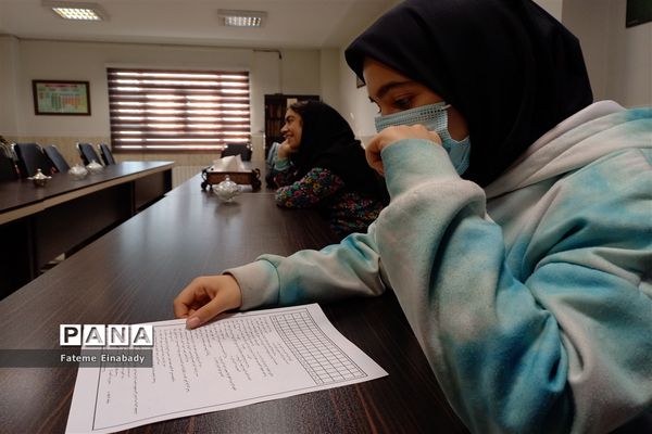 جلسه شورای دانش‌آموزی در مدرسه شهدای اقتدارملارد