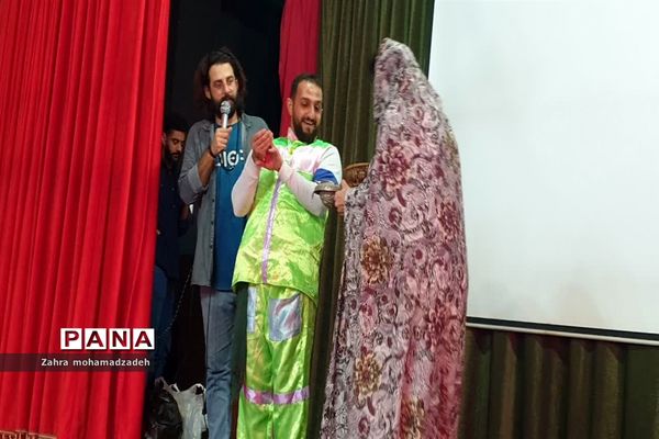 ویژه برنامه شب یلدا با حضور دانش‌آموزان در کانون فرهنگی تربیتی رضوان محمودآباد