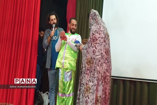 ویژه برنامه شب یلدا با حضور دانش‌آموزان در کانون فرهنگی تربیتی رضوان محمودآباد