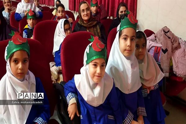 ویژه برنامه شب یلدا با حضور دانش‌آموزان در کانون فرهنگی تربیتی رضوان محمودآباد