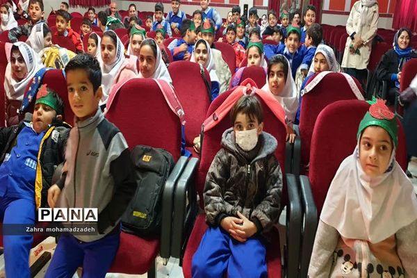 ویژه برنامه شب یلدا با حضور دانش‌آموزان در کانون فرهنگی تربیتی رضوان محمودآباد