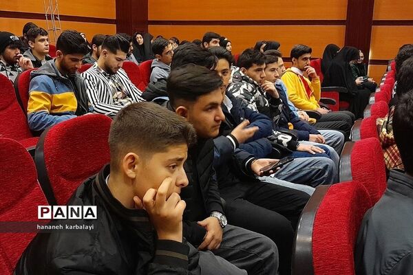 تجلیل از رتبه‌های برتر بهارستانی کنکور سراسری۱۴۰۲