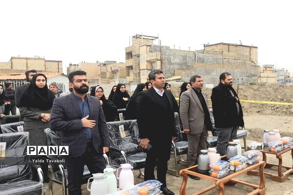 آئین کلنگ‌زنی آموزشگاه ۹ کلاسه شهیدمحبی در آموزش و پرورش ناحیه یک