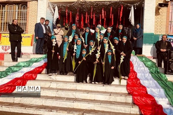 تشییع  پیکر مطهر شهید گمنام در دبیرستان‌های اشتهارد