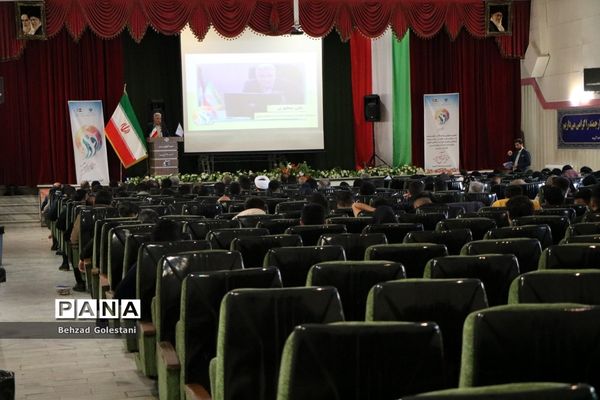 اختتامیه چهل و یکمین جشنواره فرهنگی هنری در آذربایجان غربی