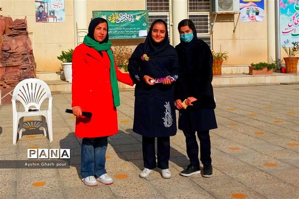 جشن شب یلدا برای دانش‌آموزان در ناحیه یک شیراز