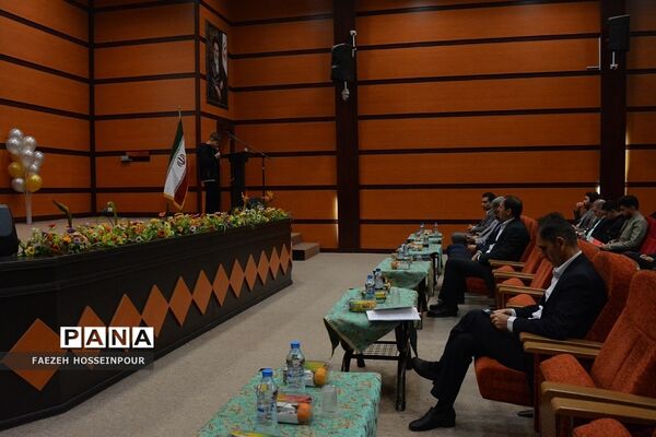 تجلیل از پژوهشگران ناحیه ۲ بهارستان