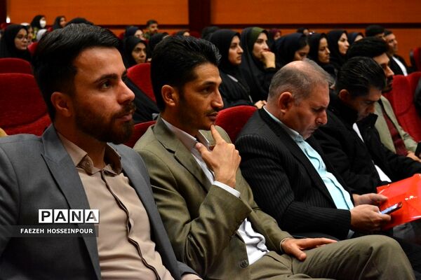 تجلیل از پژوهشگران ناحیه ۲ بهارستان