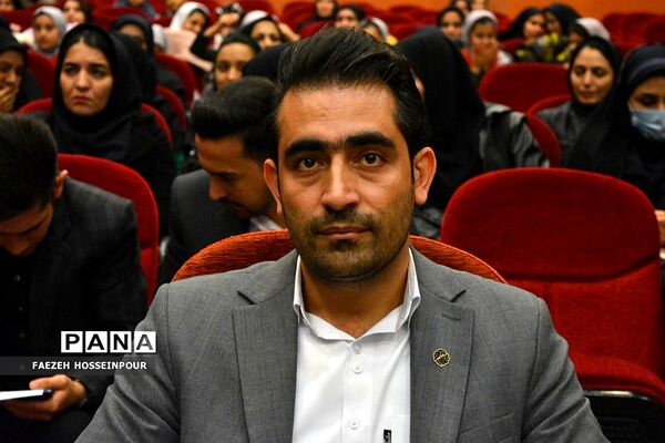 تجلیل از پژوهشگران ناحیه ۲ بهارستان