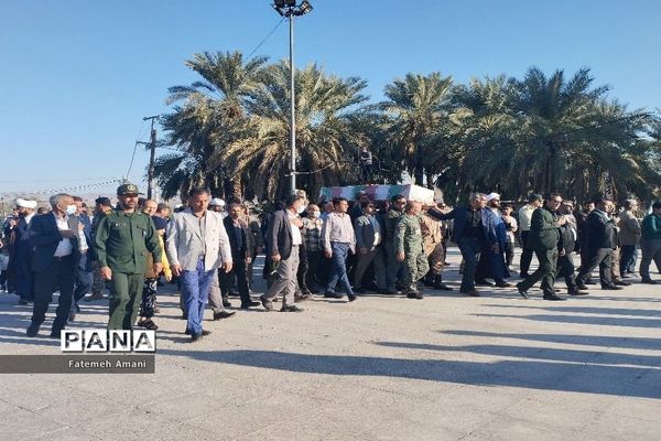 تشییع پیکر شهید گمنام در شهرستان حاجی‌آباد