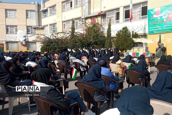 وداع با شهید گمنام در دبیرستان دخترانه شهید‌دستغیب ناحیه 3 شیراز