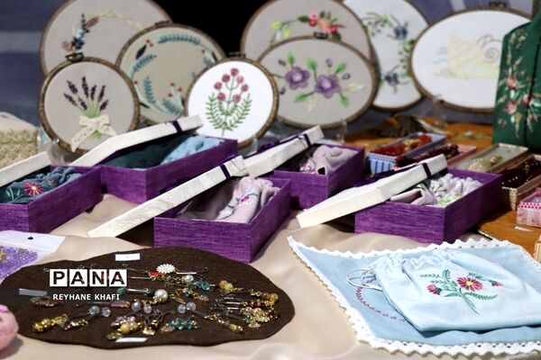 نمایشگاه توانمندسازی و کارآفرینی مردم پایه (تکام)