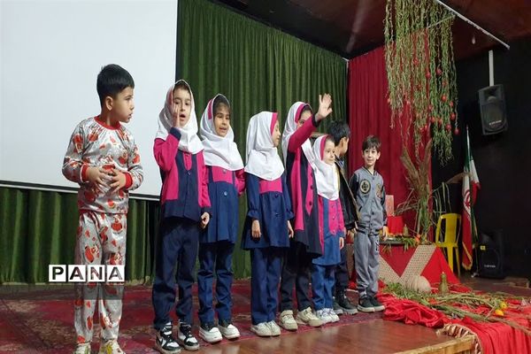 جشنواره یلدا با حضور دانش‌آموزان در کانون فرهنگی تربیتی رضوان محمودآباد