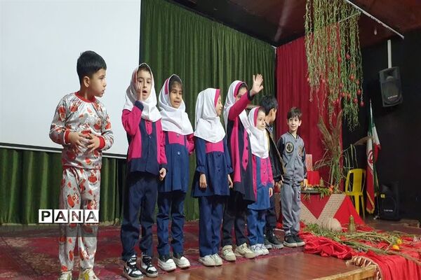 جشنواره یلدا با حضور دانش‌آموزان در کانون فرهنگی تربیتی رضوان محمودآباد